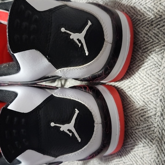 Nike Air Jordan - Picture 3 of 5